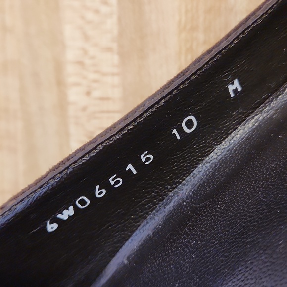 Stuart Weitzman Suede Pumps Pointed Toe, size 10 - Picture 8 of 11